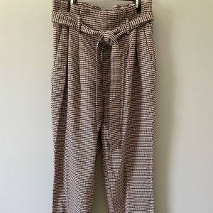 H&M dressy pants perfect for work or business  occasions.